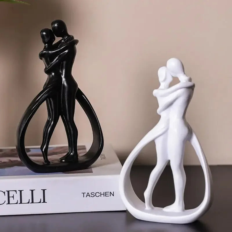 Abstract Hugging Couple Resin Sculpture – Modern Home Décor