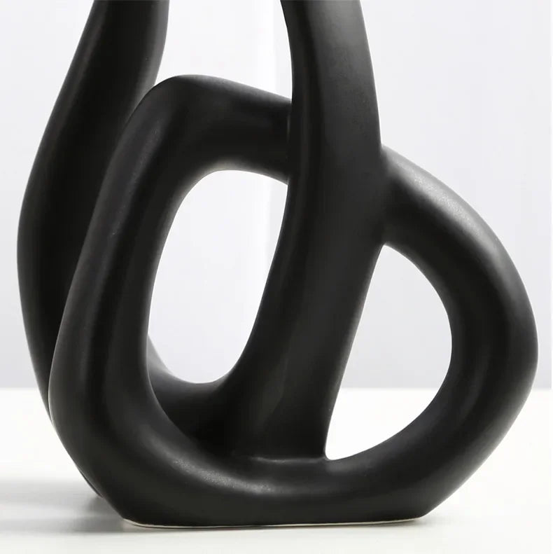Heart-Shaped Ceramic Vase – Elegant Home & Office Decoration