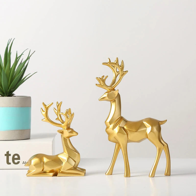 Geometric Resin Elk Sculpture – Modern Gold Deer Décor